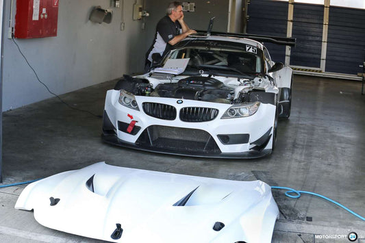 BMW Z4 GT3 hood